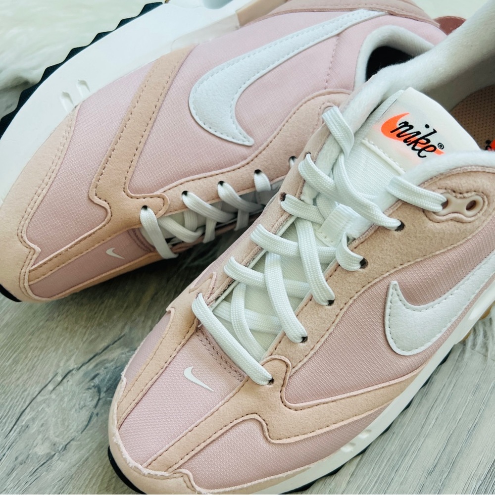 NWT Nike Air Max Dawn Women’s Shoes - Picture 8 of 11